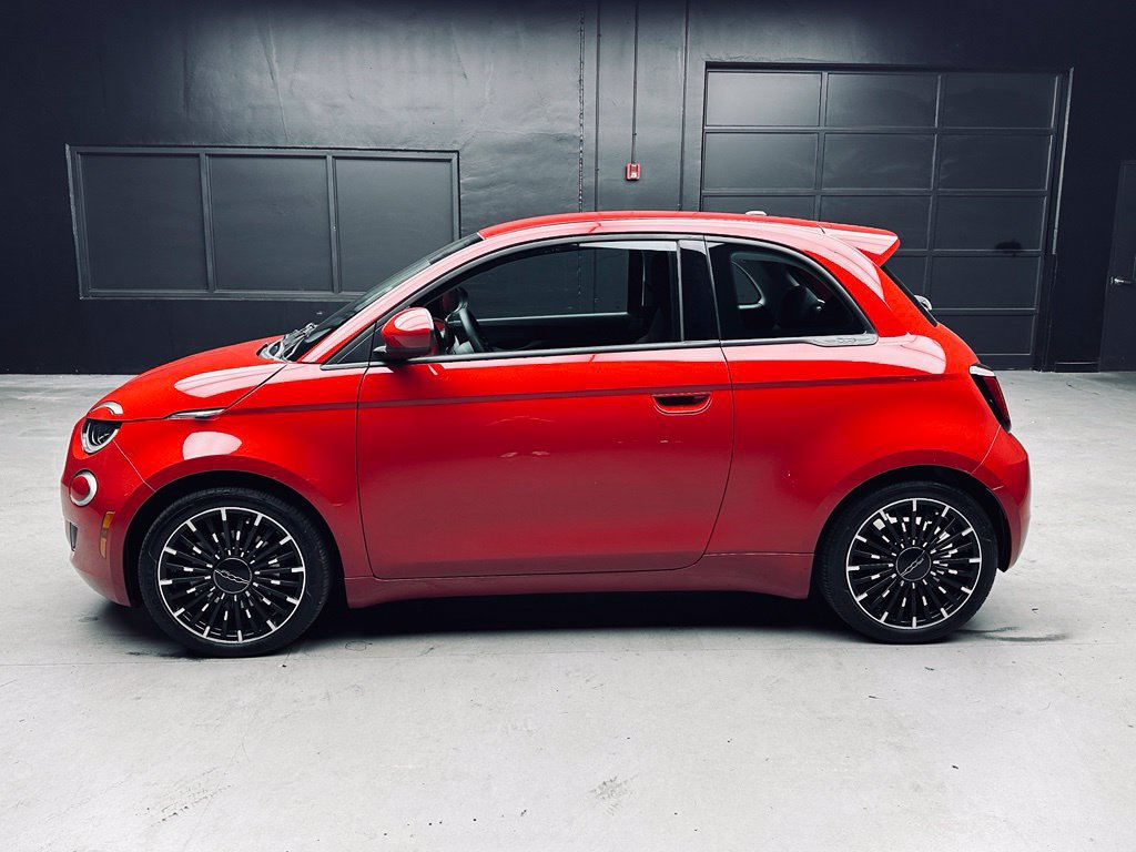 Used 2024 FIAT 500 e (RED) FWD image 4