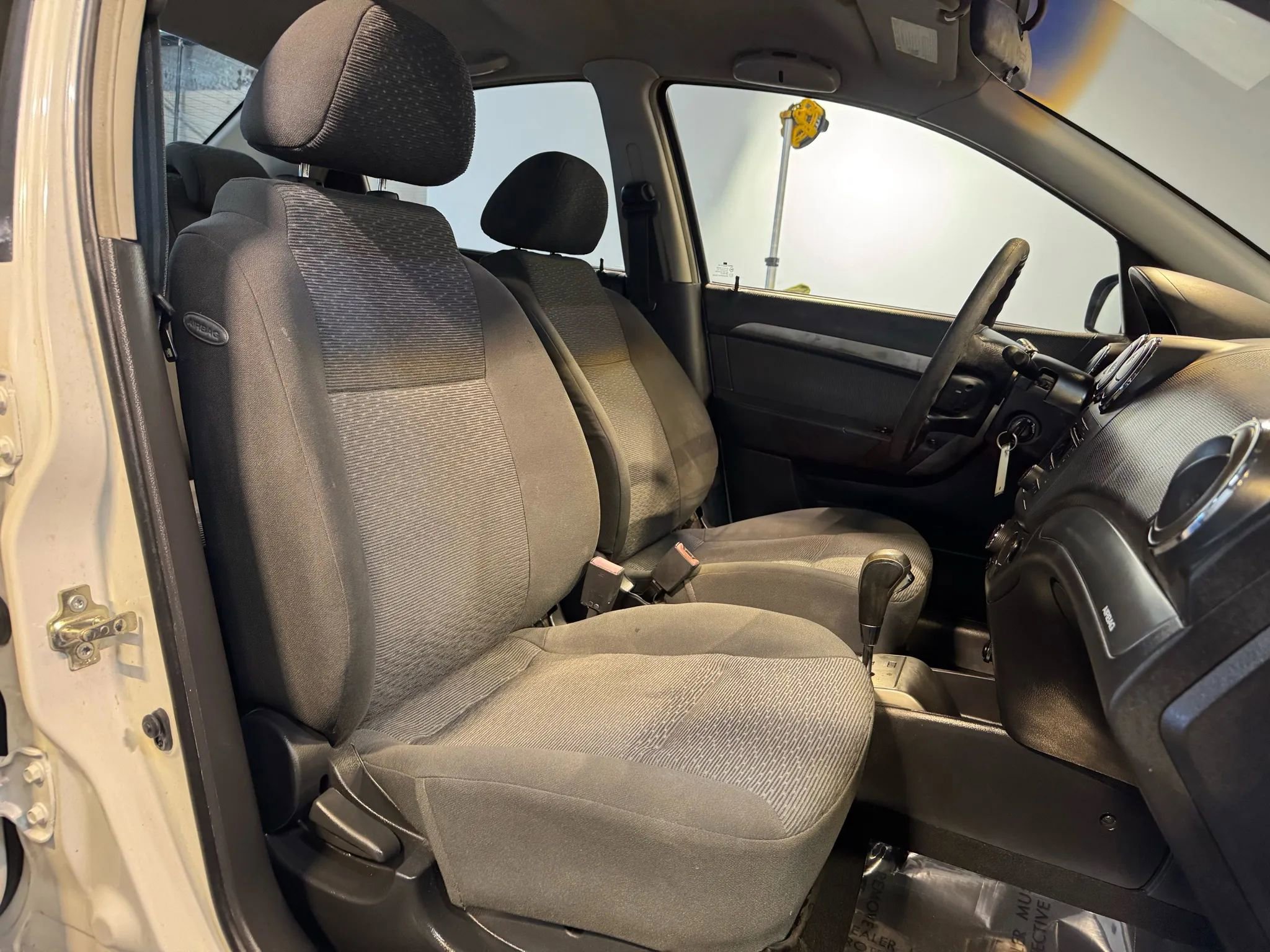 Used 2007 Chevrolet Aveo LT image 18