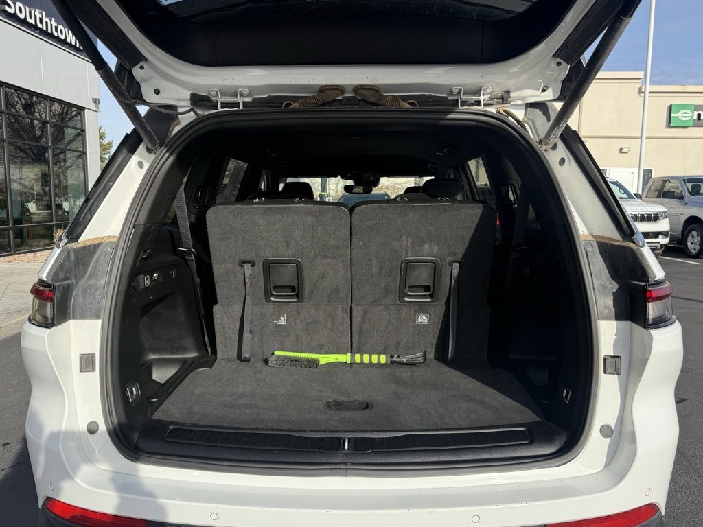 Used 2024 Jeep Grand Cherokee L Limited w/ Trailer Tow Package image 27