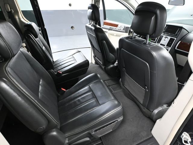 Used 2010 Chrysler Town & Country Touring Plus image 36