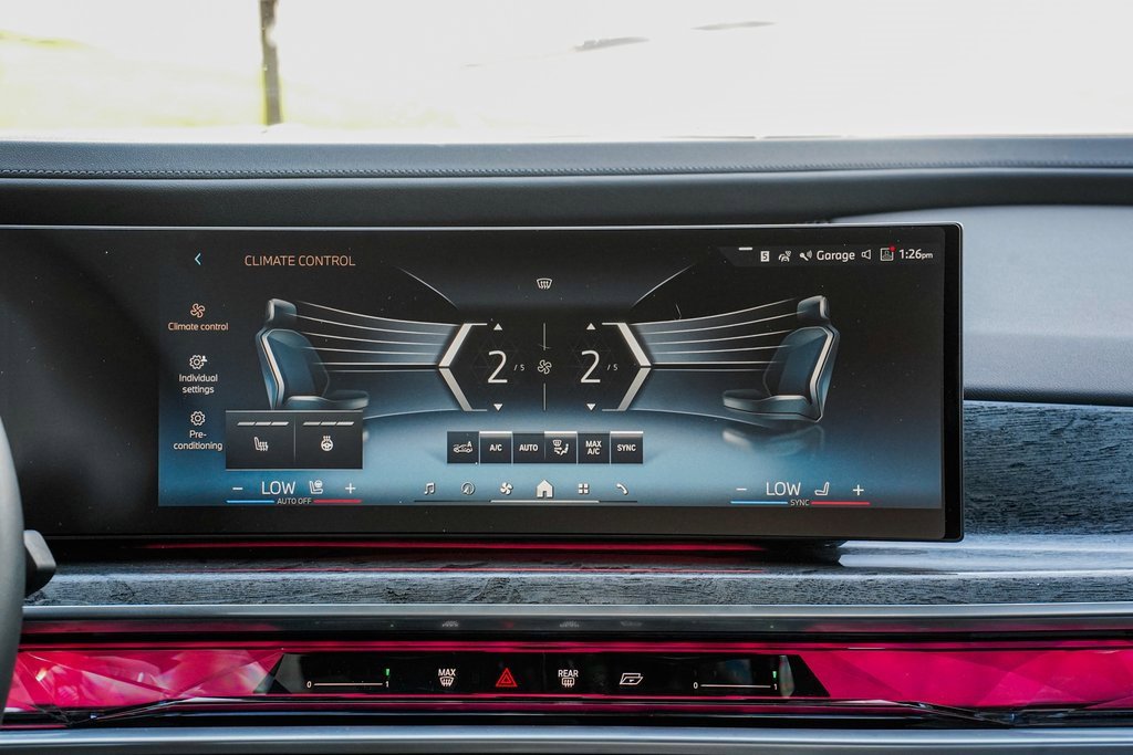 Used 2023 BMW 740i image 14