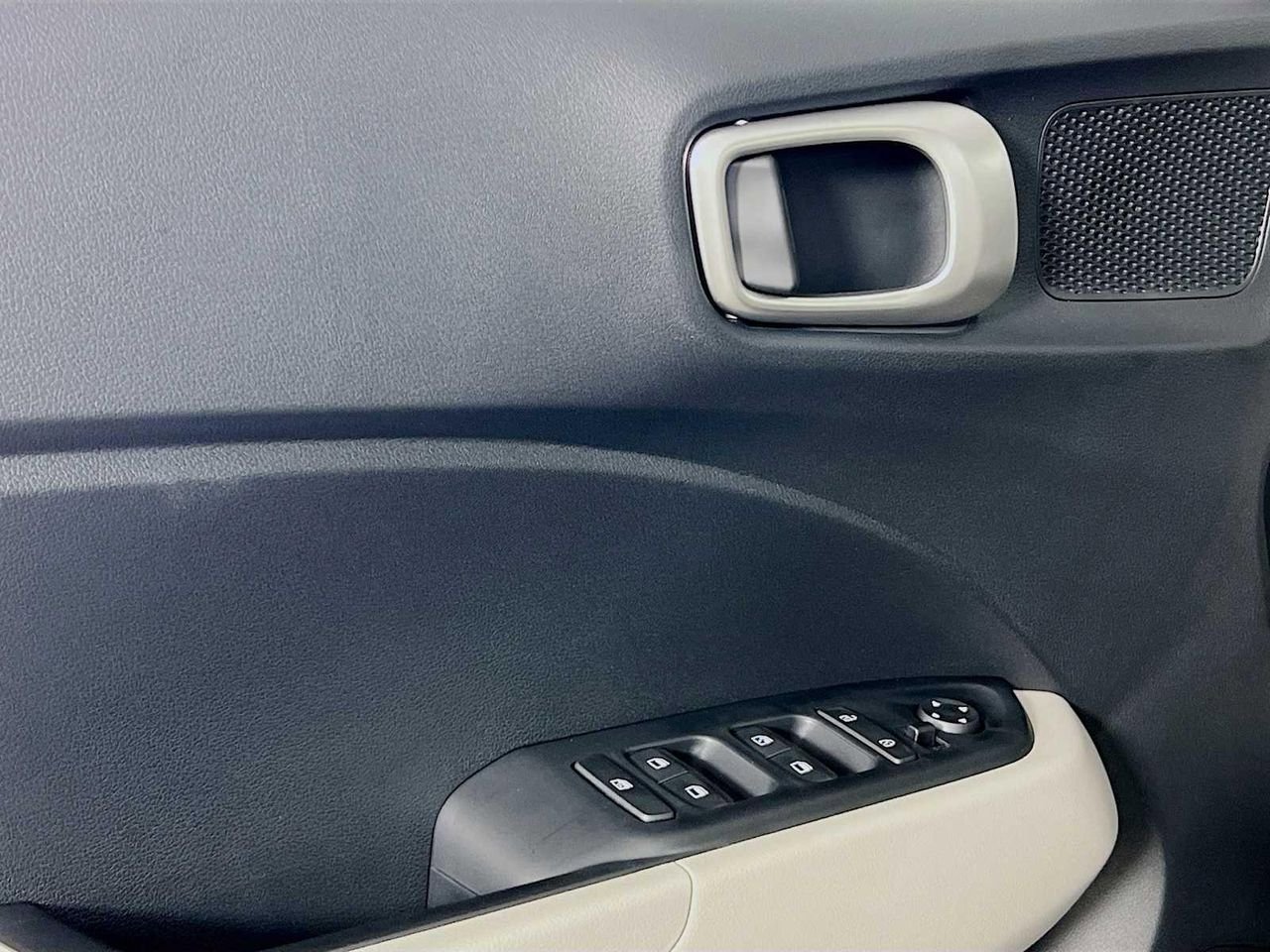 New 2026 Hyundai Venue SEL FWD image 16