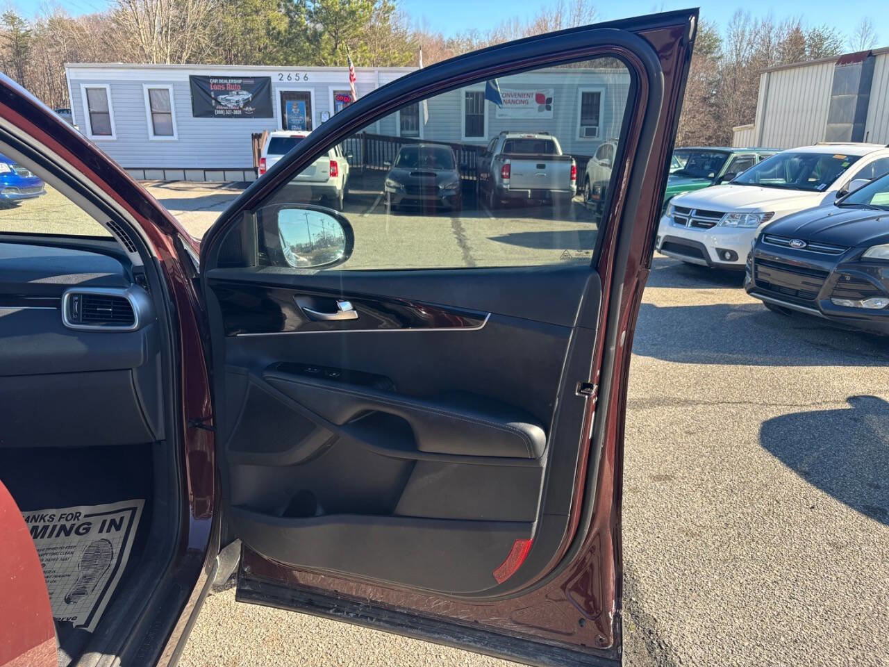 Used 2020 Kia Sorento LX image 26