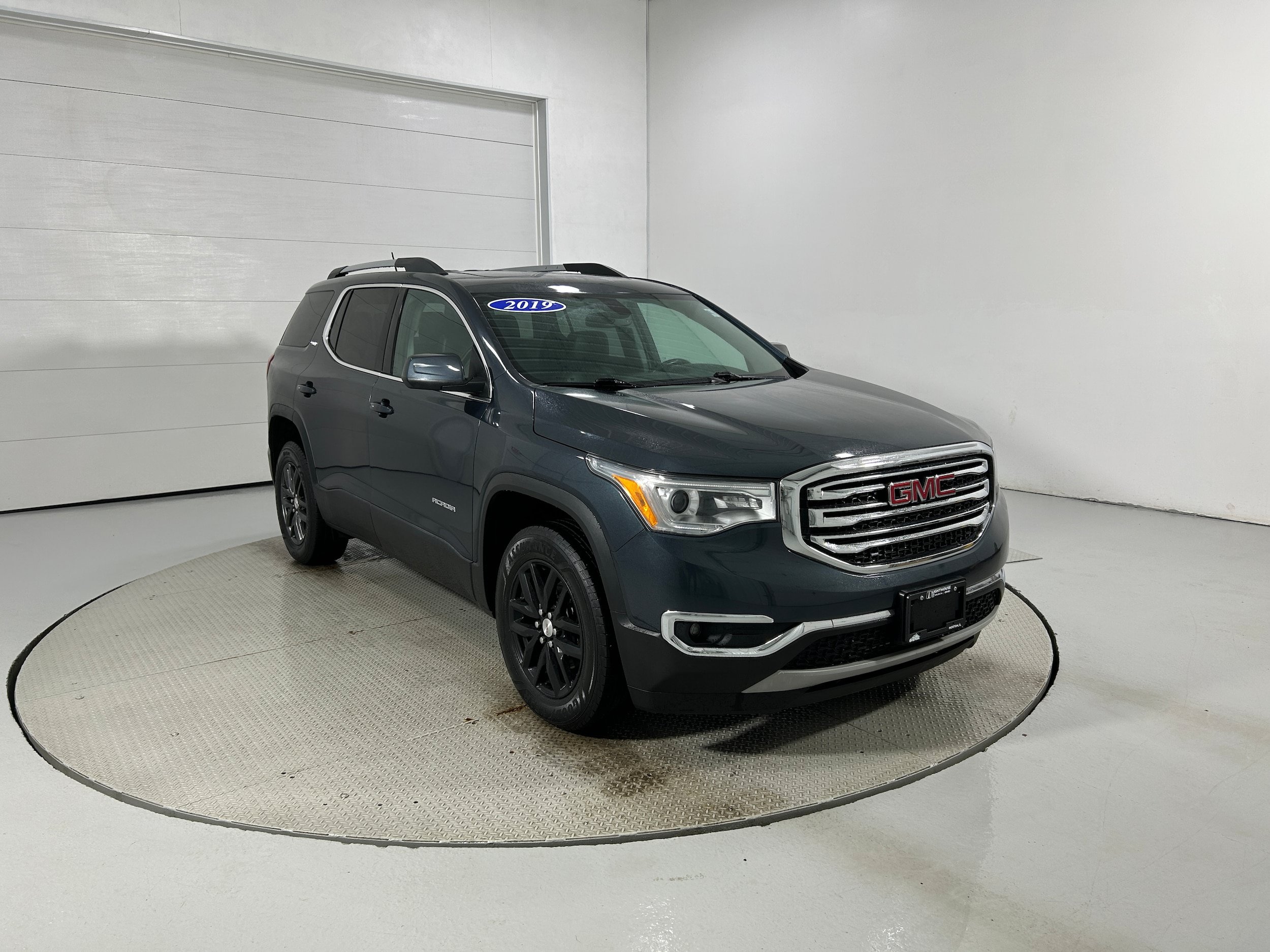 Used 2019 GMC Acadia SLT AWD/4WD image 2