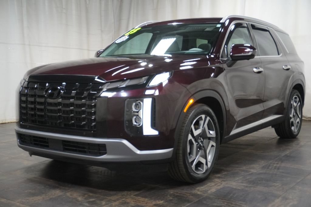 Used 2023 Hyundai Palisade Limited w/ Cargo Package image 2