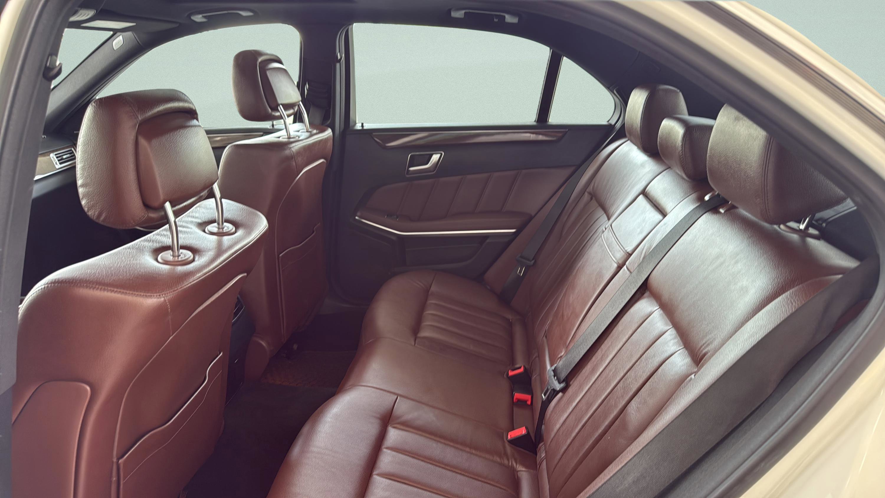 Used 2016 Mercedes-Benz E 350 Sedan image 26