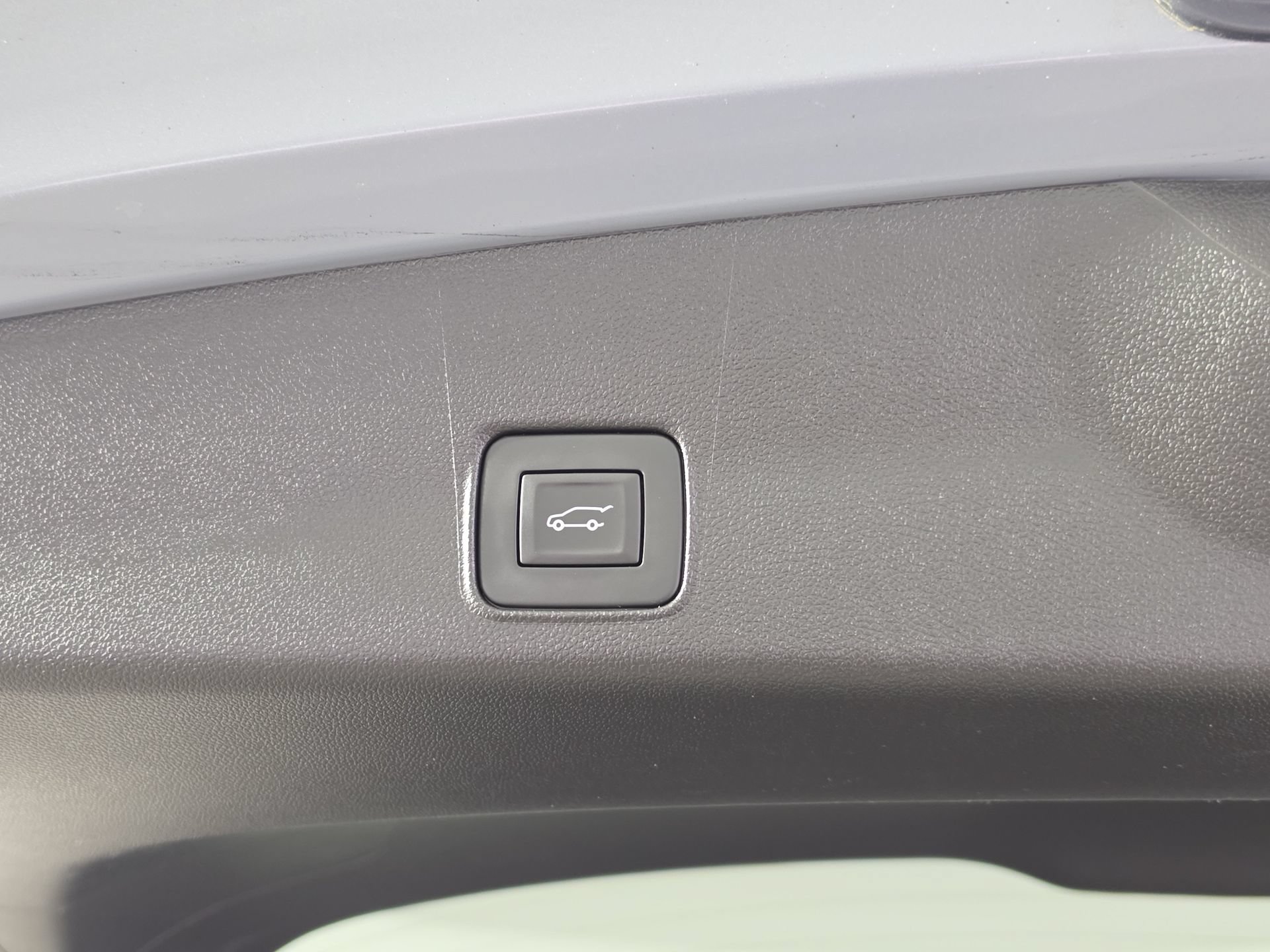 Used 2024 Chevrolet TrailBlazer RS w/ Convenience Package AWD/4WD image 14
