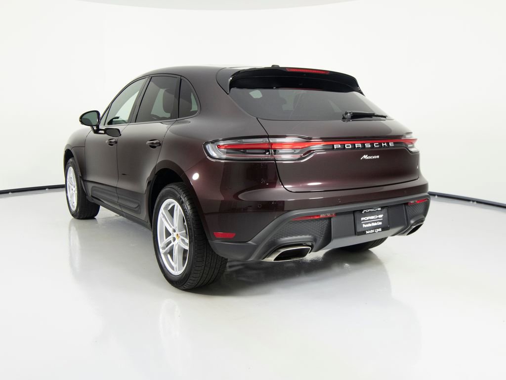 Certified 2025 Porsche Macan image 8