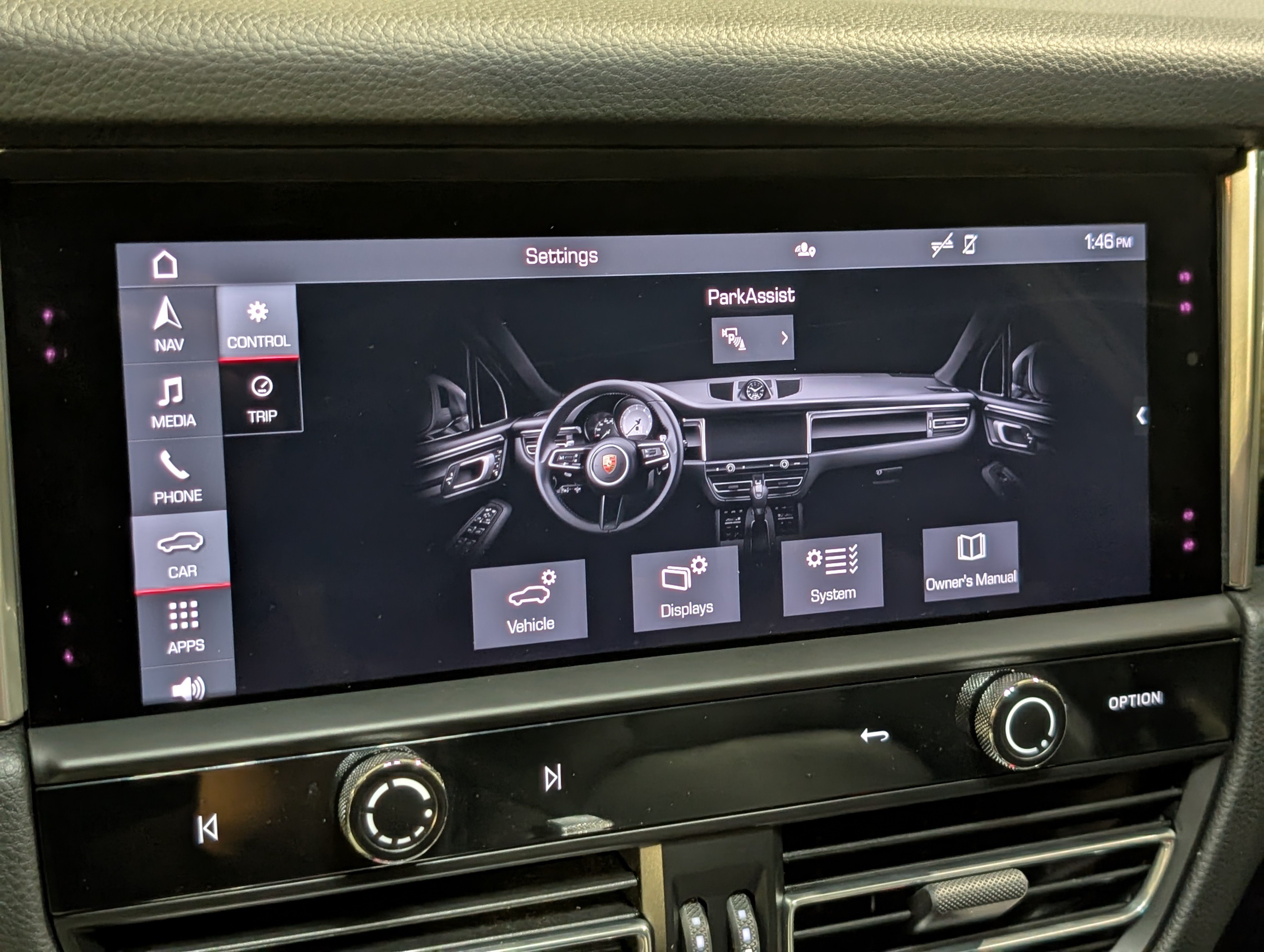 Certified 2022 Porsche Macan S AWD/4WD image 36