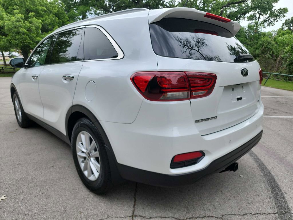 Used 2020 Kia Sorento LX w/ LX I4 Convenience Package FWD image 2