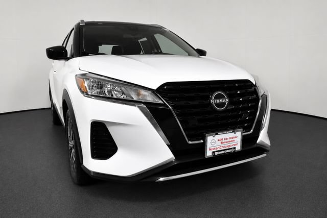 Used 2024 Nissan Kicks SV FWD image 3