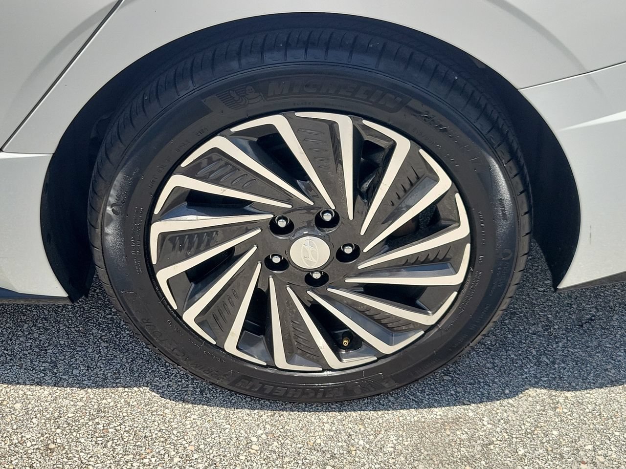 Used 2022 Hyundai Sonata Limited FWD image 5
