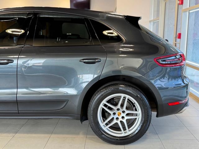 Used 2018 Porsche Macan Sport Edition AWD/4WD image 7