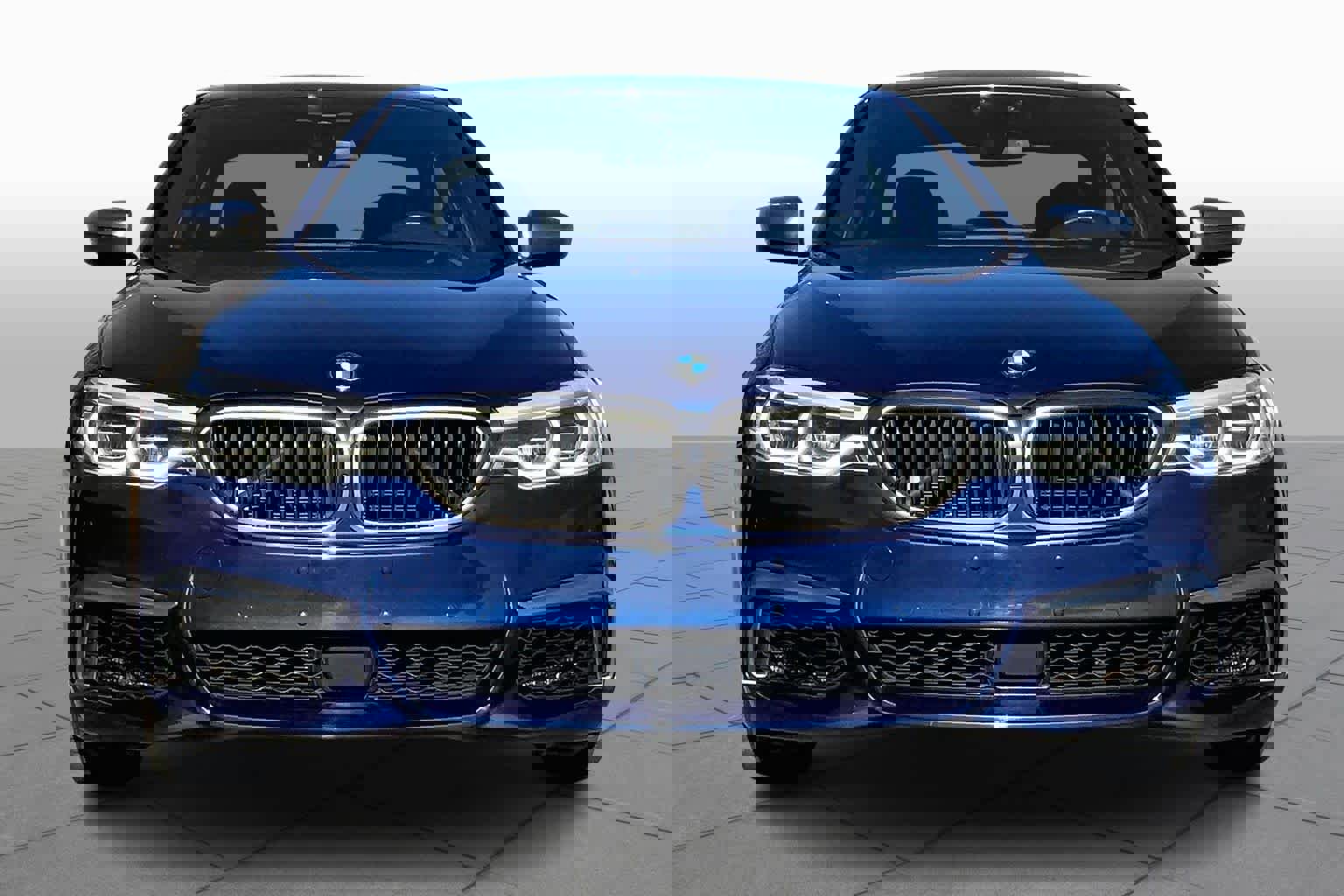 Used 2020 BMW M550i xDrive w/ Dynamic Handling Package image 4