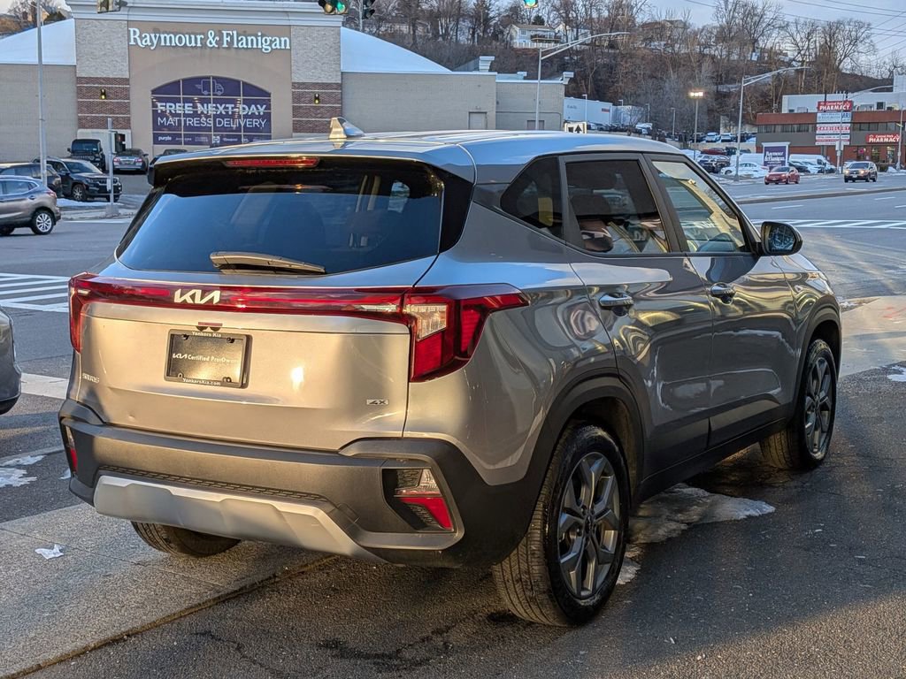Certified 2025 Kia Seltos LX image 6