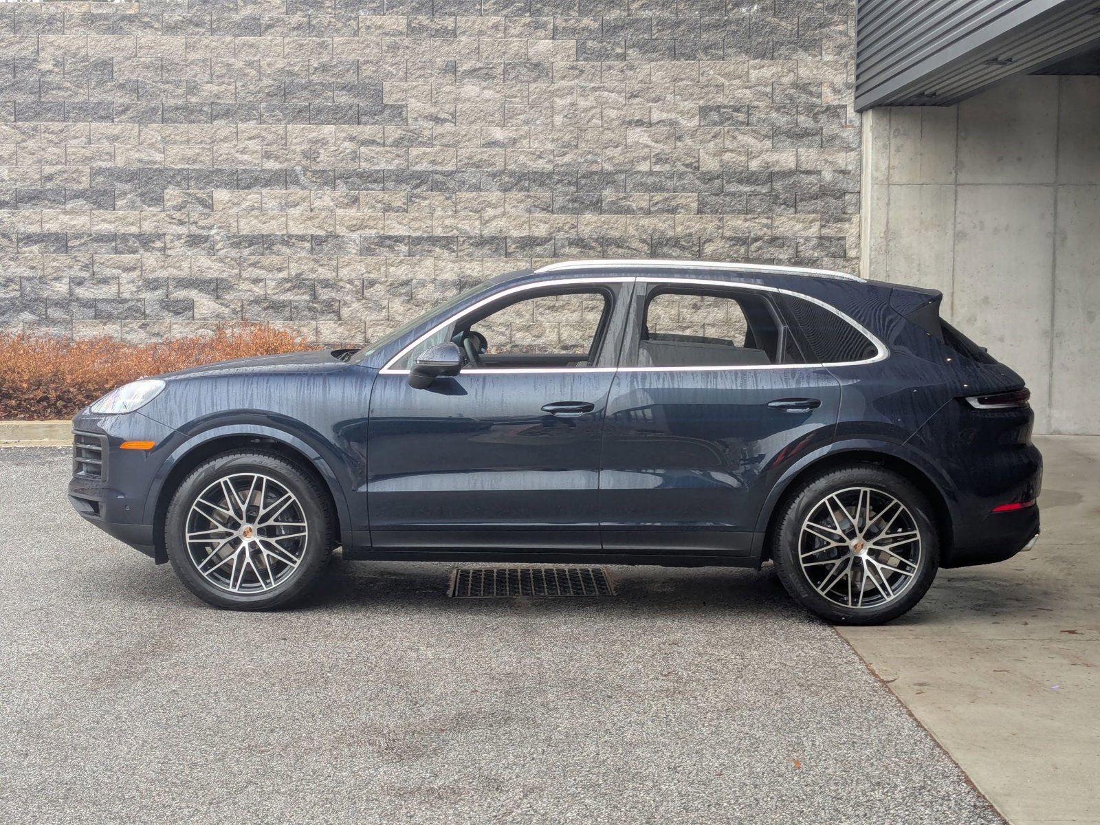 New 2026 Porsche Cayenne image 2