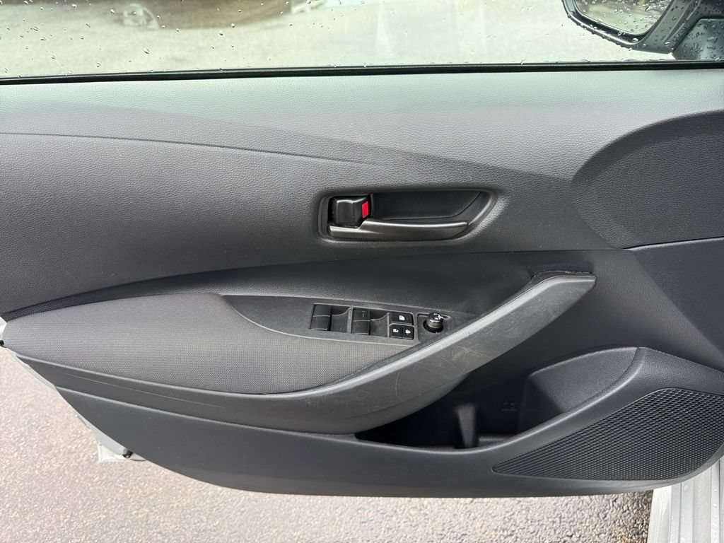 Certified 2025 Toyota Corolla LE FWD image 26