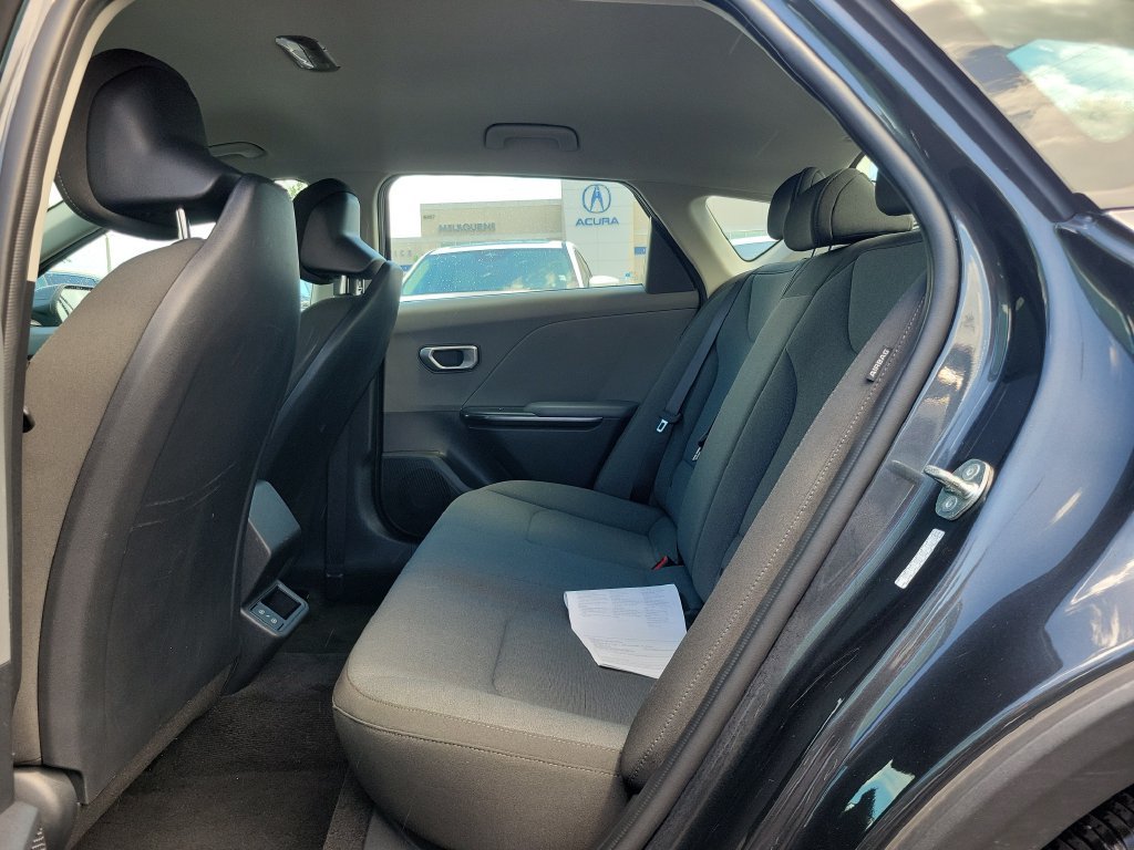 Used 2025 Kia K4 FWD image 10