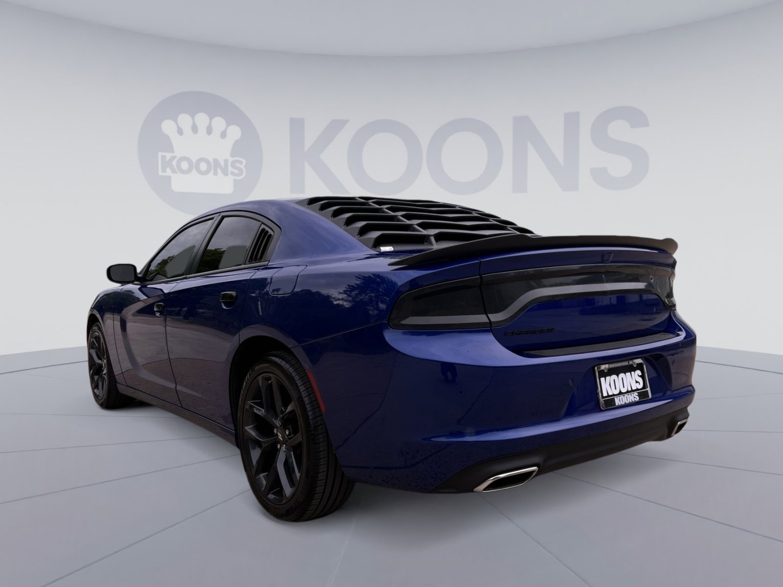 Used 2022 Dodge Charger SXT w/ Blacktop Package RWD image 14