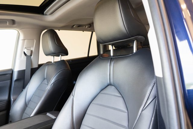 Used 2023 Toyota Highlander XLE image 16