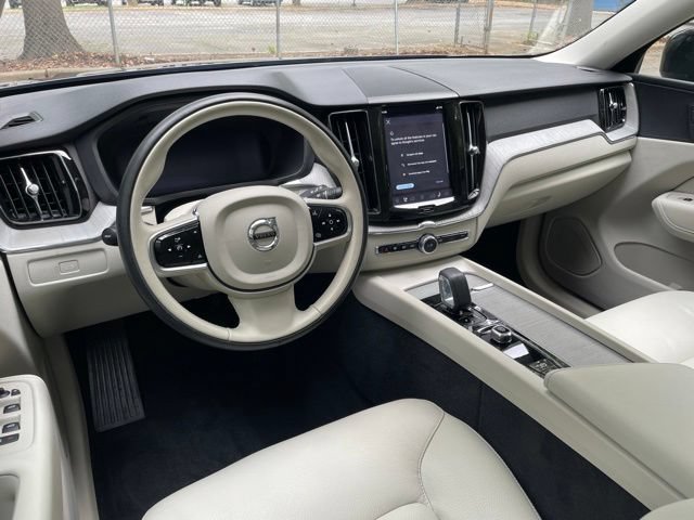 Certified 2024 Volvo XC60 B5 Plus w/ Protection Package Premier AWD/4WD image 17