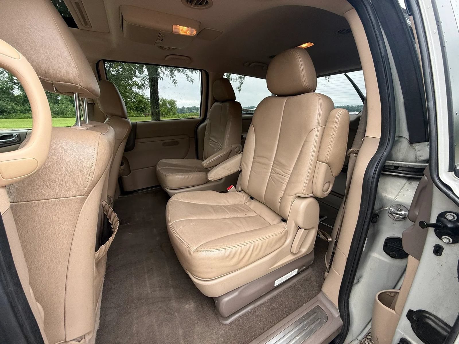 Used 2012 Kia Sedona EX w/ Luxury Pkg FWD image 12