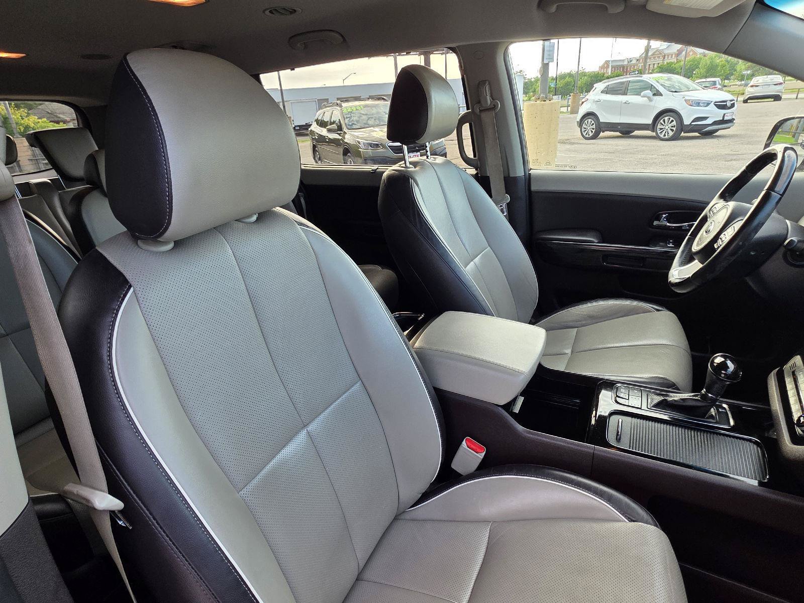 Used 2016 Kia Sedona SX Limited w/ Option Group 030 FWD image 25