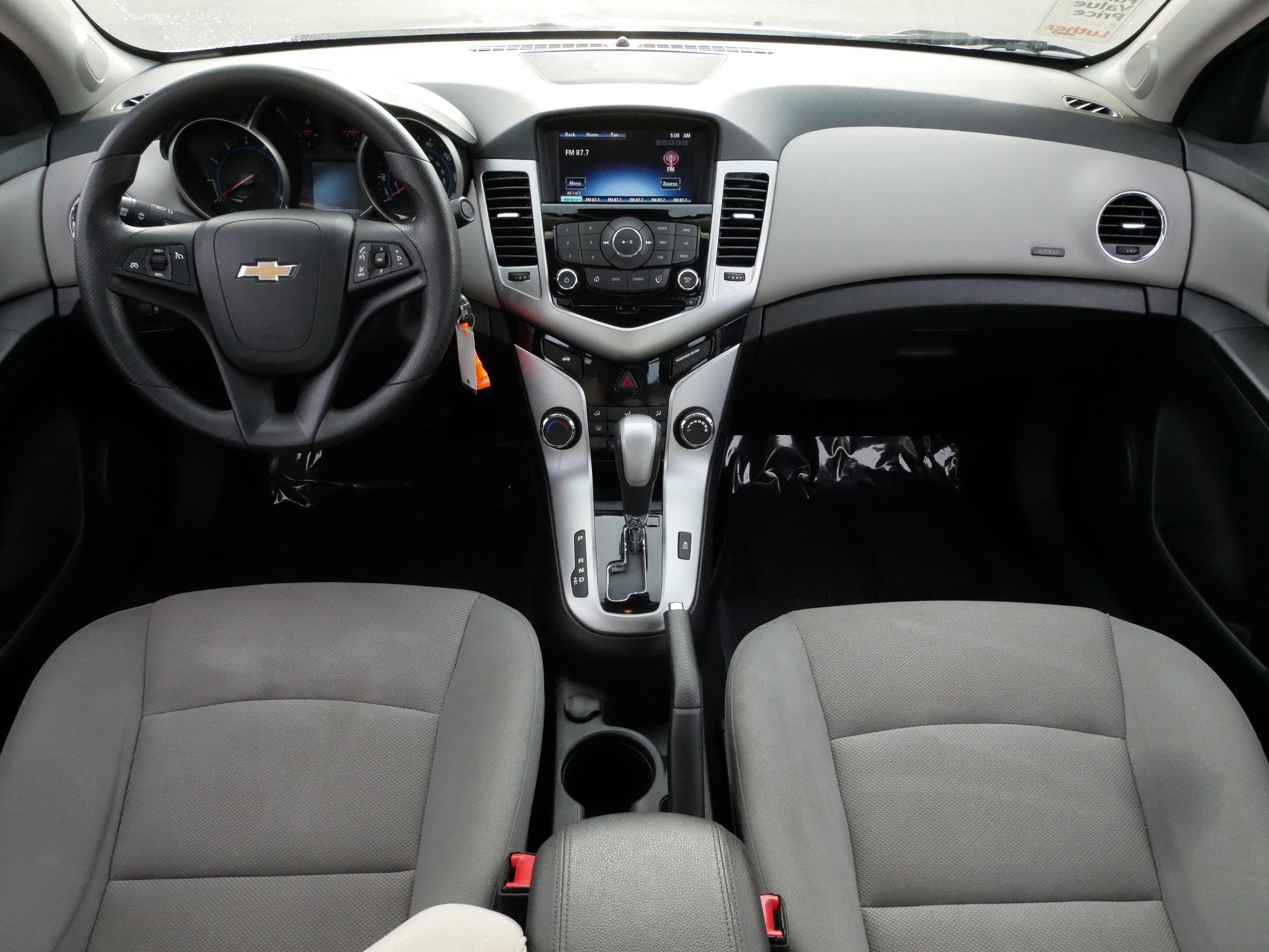 Used 2015 Chevrolet Cruze LT image 10