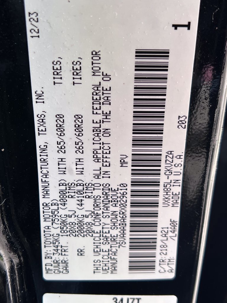 Used 2024 Toyota Sequoia Platinum w/ TRD Off-Road Package AWD/4WD image 28