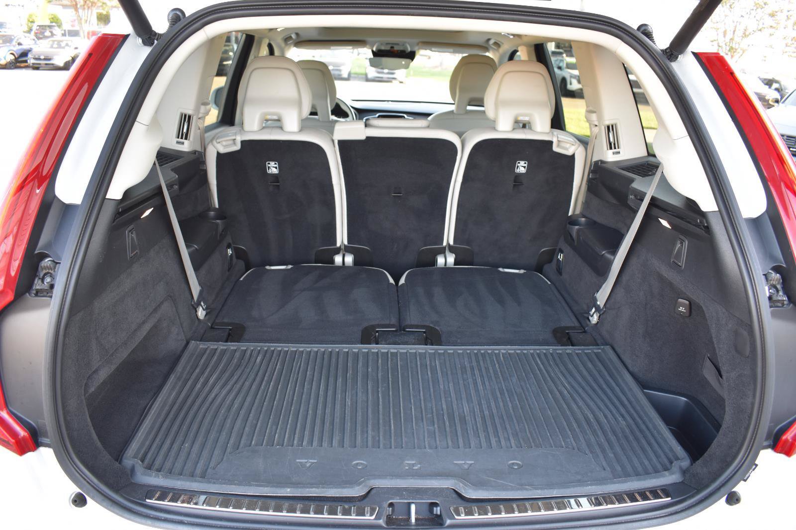 Used 2021 Volvo XC90 T5 Momentum w/ Protection Package Premier FWD image 65