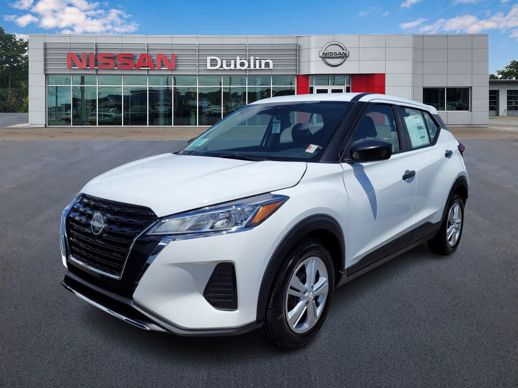 New 2025 Nissan Kicks Play S w/ Interior Electronics Package