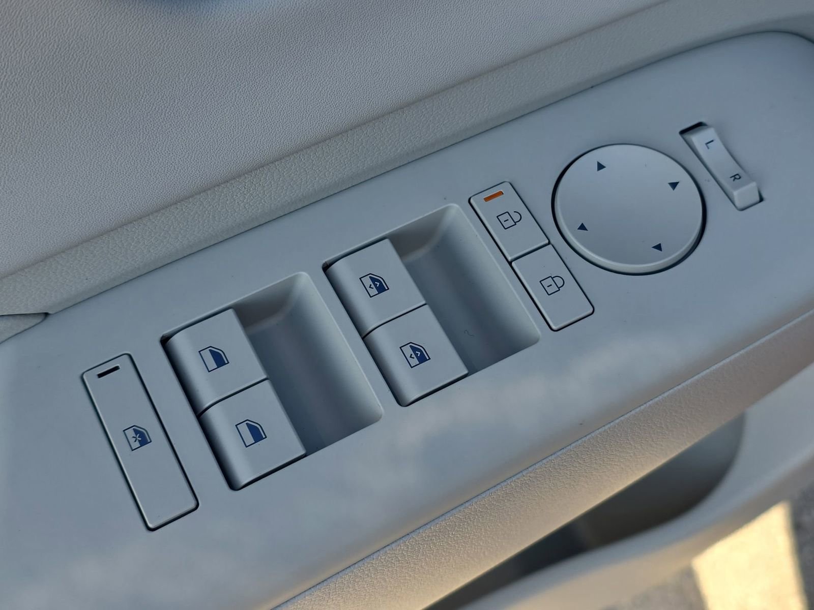 New 2026 Hyundai Kona Limited image 16