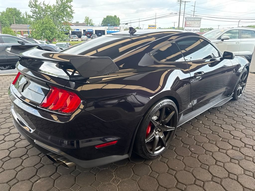 Used 2022 Ford Mustang Shelby GT500 w/ Carbon Fiber Track Pack RWD image 6
