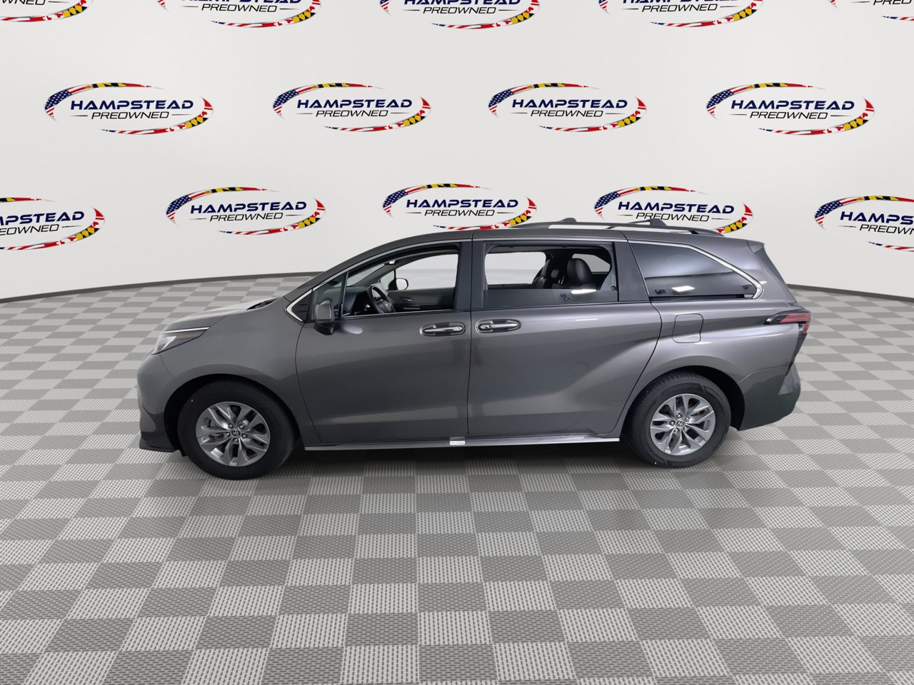 Used 2022 Toyota Sienna XLE FWD image 5