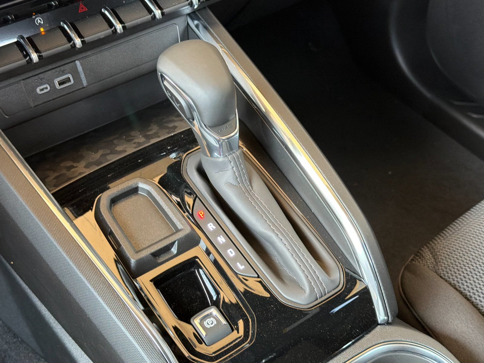 New 2026 GMC Canyon Elevation w/ Technology Package RWD image 19