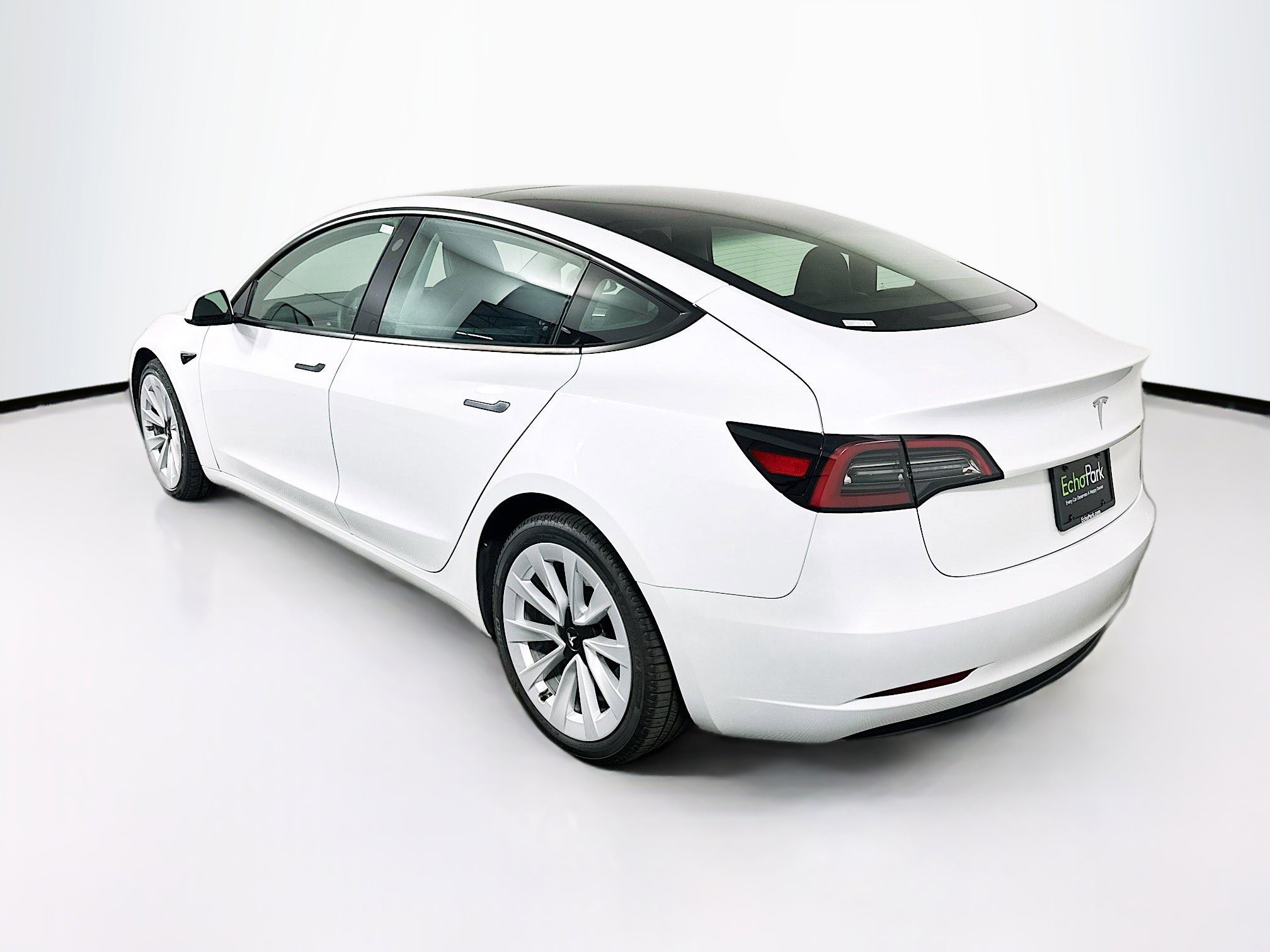 Used 2023 Tesla Model 3 Standard Range image 5