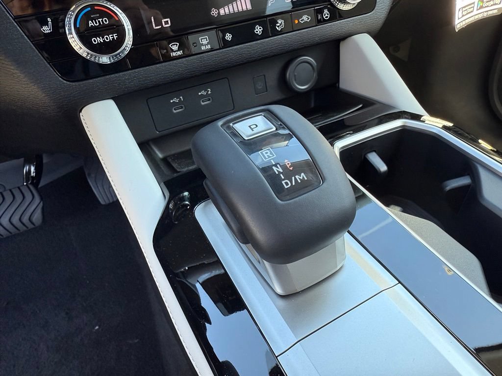 New 2026 Mitsubishi Outlander FWD image 29