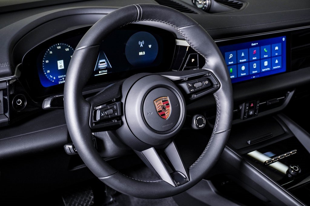 Certified 2025 Porsche Macan Electric image 18