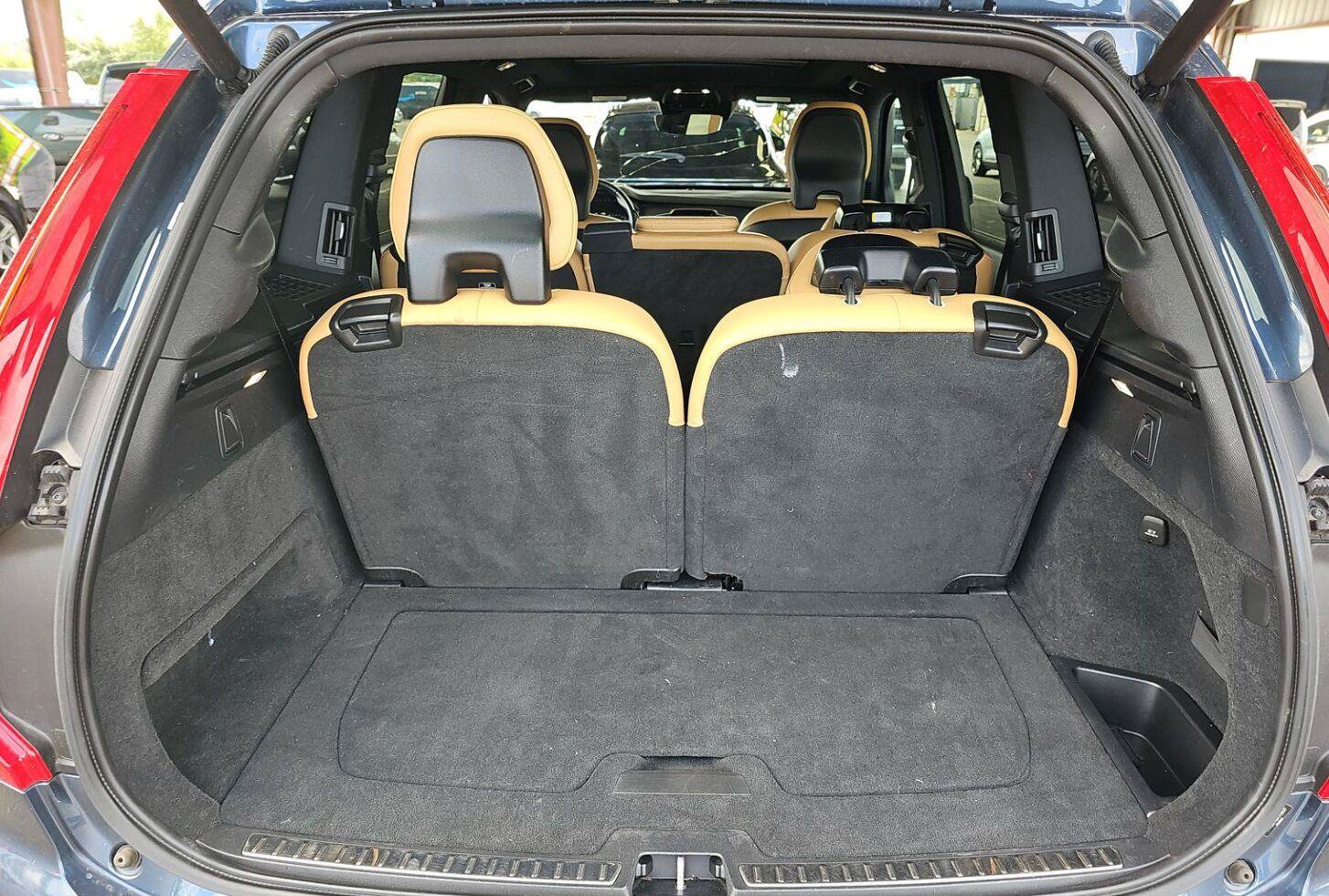 Used 2019 Volvo XC90 T6 Momentum w/ Advanced Package AWD/4WD image 8