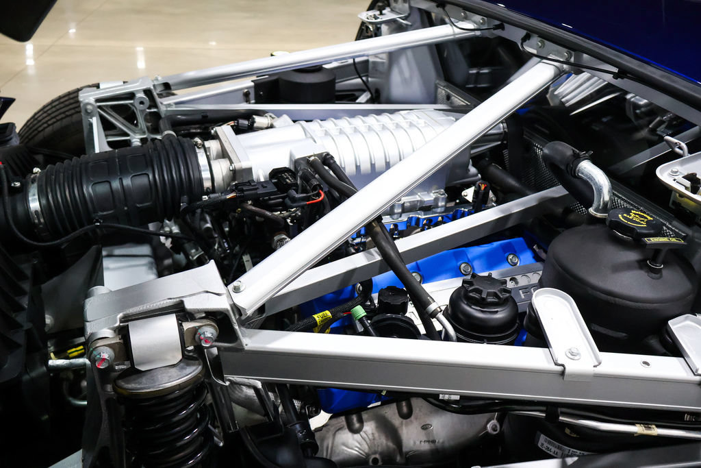 Used 2005 Ford GT RWD image 37