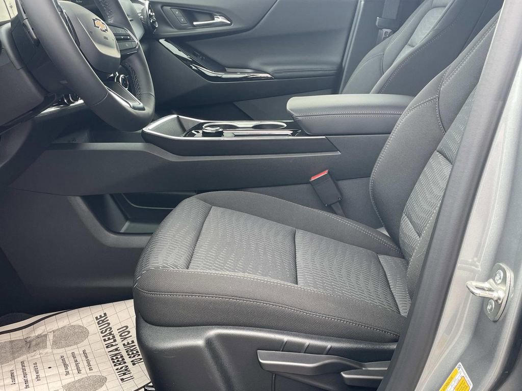 New 2026 Chevrolet Equinox LT FWD image 16