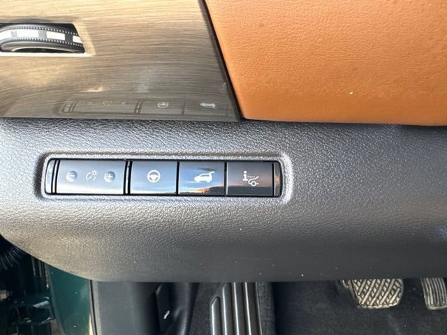 Used 2023 Nissan Pathfinder Platinum AWD/4WD image 15