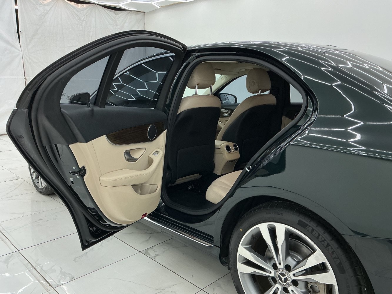Used 2019 Mercedes-Benz C 300 Sedan image 25