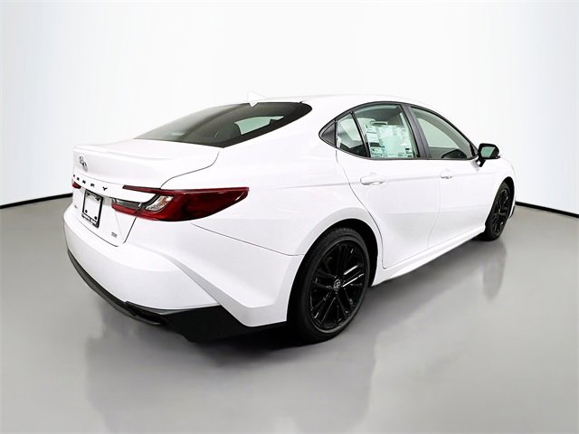 New 2026 Toyota Camry SE image 3