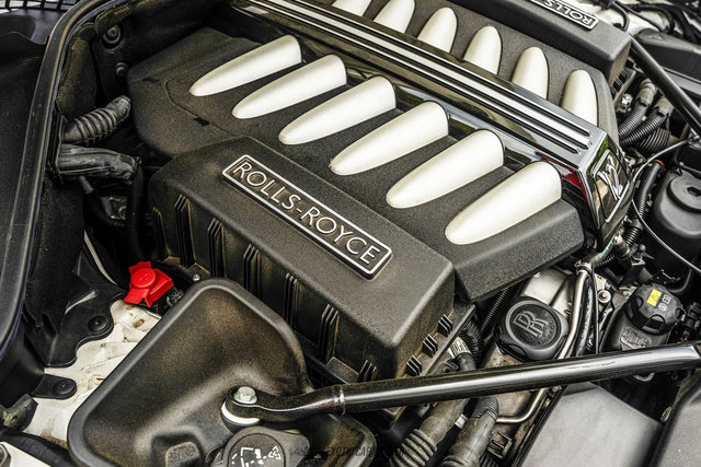 Used 2016 Rolls-Royce Dawn RWD image 27