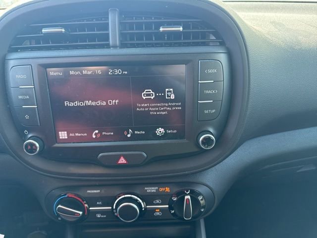 Used 2023 Kia Soul LX w/ LX Technology Package image 17