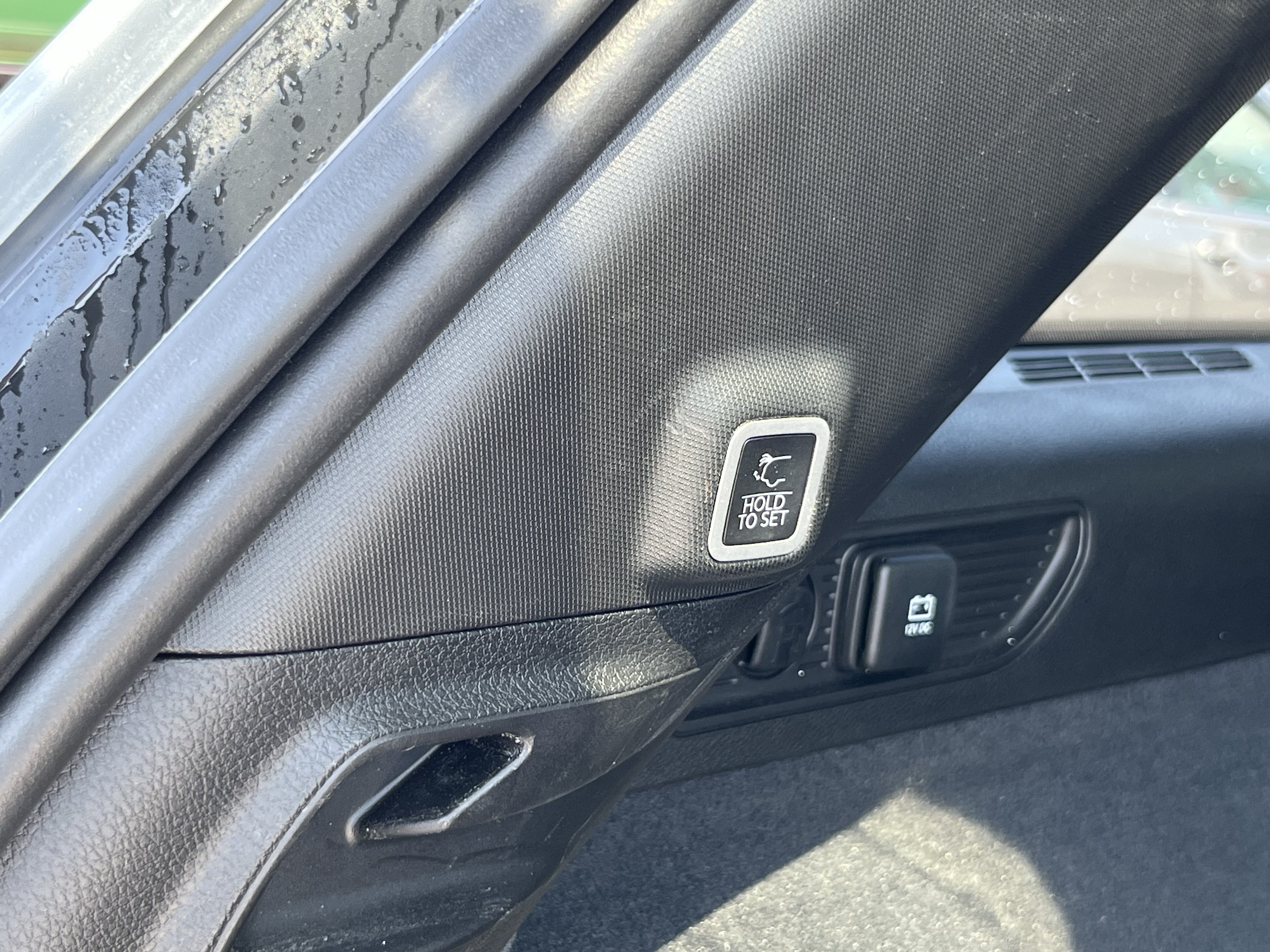 Used 2023 Jeep Grand Cherokee Overland w/ Advanced Protech Group III AWD/4WD image 6