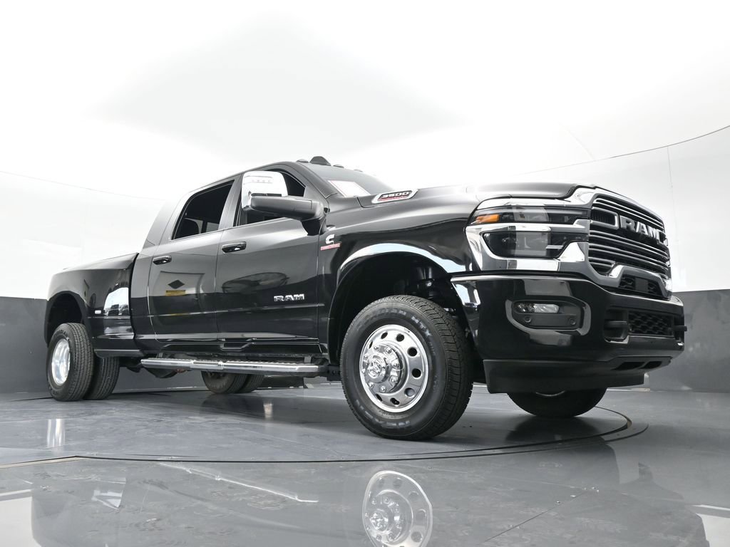 Used 2025 RAM 3500 Laramie image 72