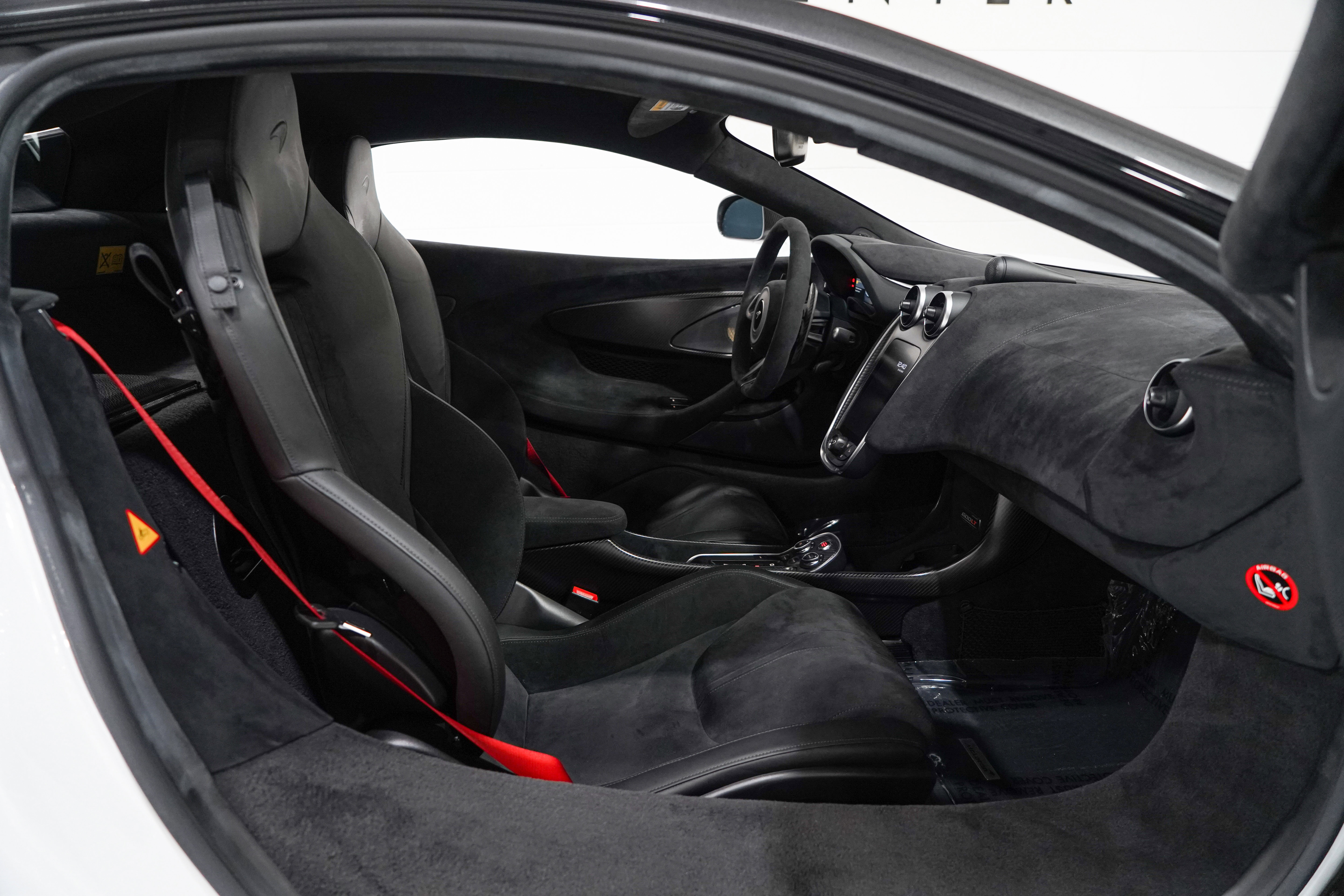 Used 2019 McLaren 600LT RWD image 16