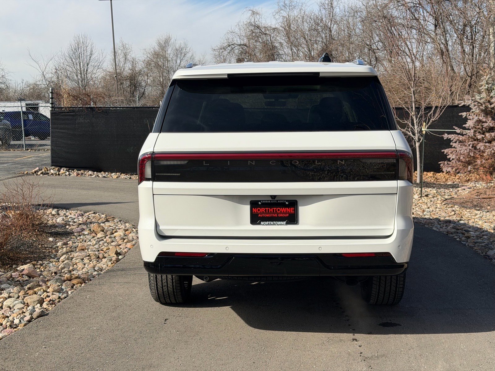 New 2026 Lincoln Navigator Reserve AWD/4WD image 4
